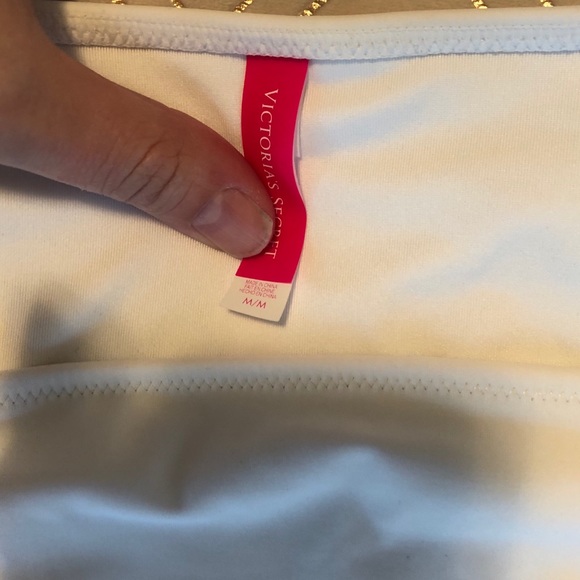 Victoria’s Secret Bikini - Picture 3 of 4